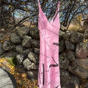 Chic Pink Maxi Dress with Geometric Design